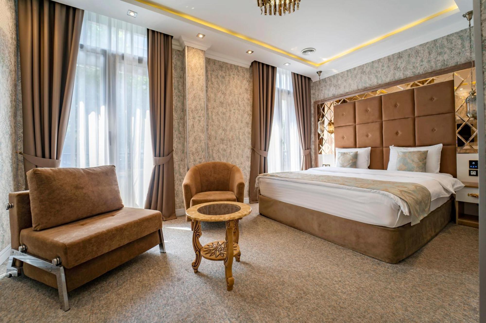 Hotel Aqua Liberty Tbilisi Bagian luar foto